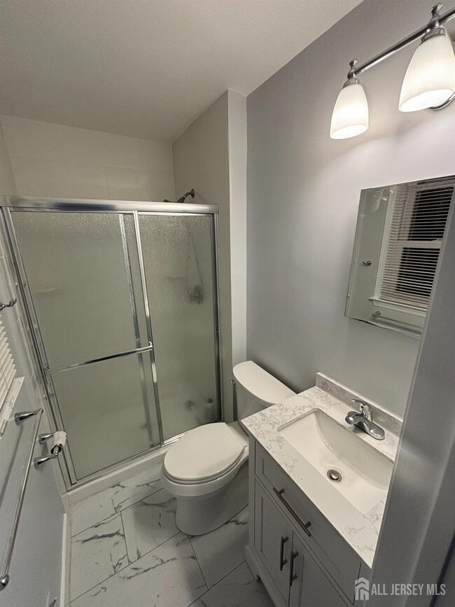 Building Photo - 21 Teaberry Dr