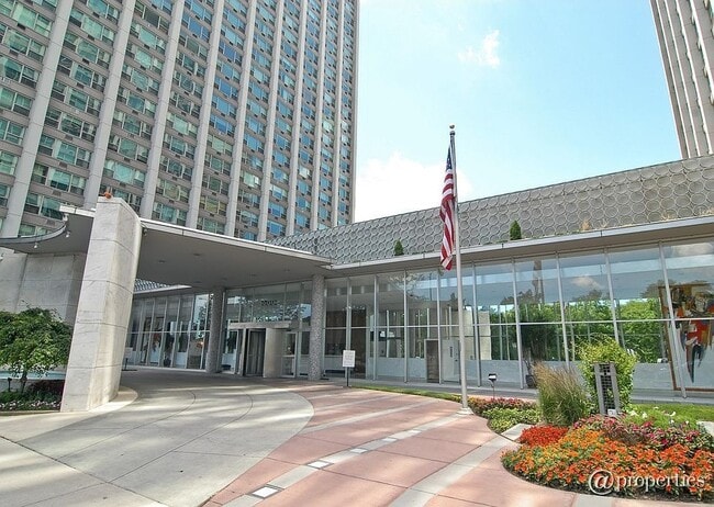 Building Photo - 3600 N Lake Shore Dr