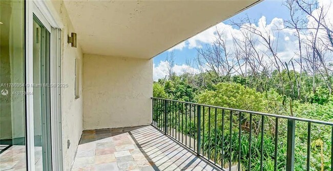 Foto del edificio - 16508 NE 26th Ave
