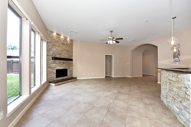 Building Photo - 26202 Basil View Ln