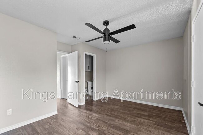 Building Photo - 308 Kings Way Dr