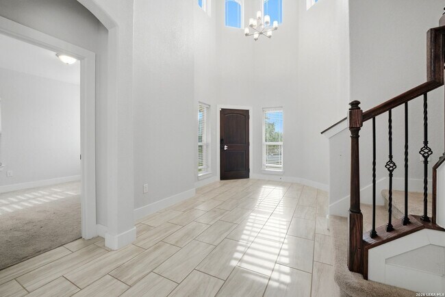 Building Photo - 2560 Windle Ln