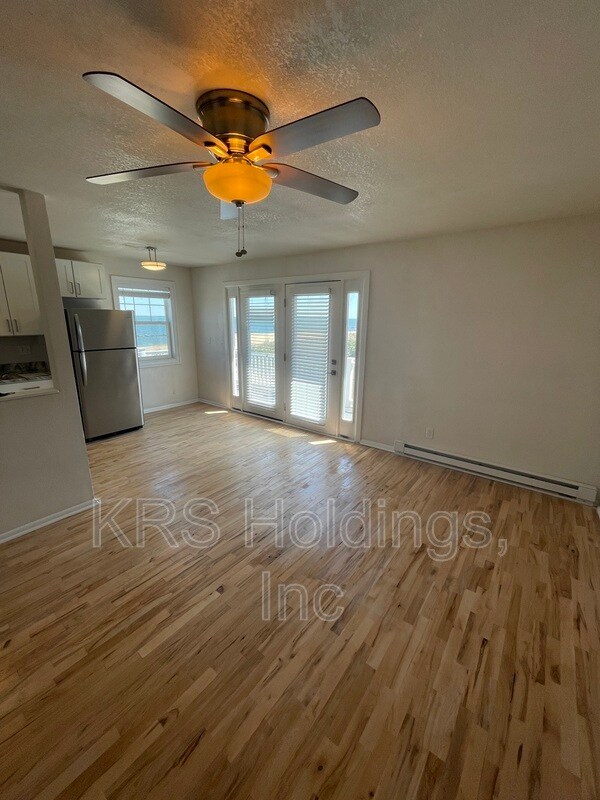 Foto del edificio - 946 W Ocean View Ave