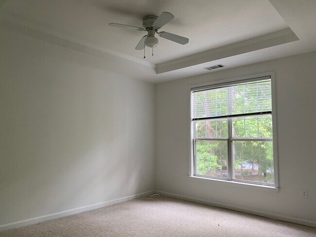 Foto del edificio - 525 Sandringham Dr