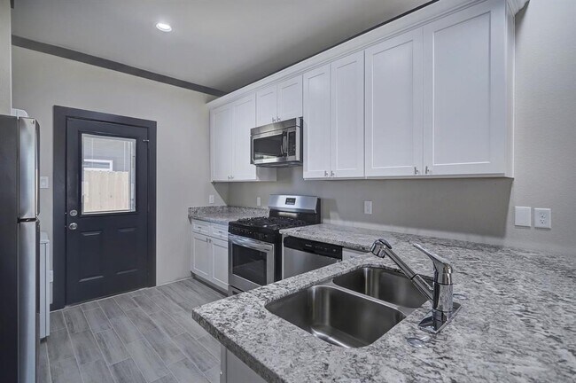 Foto del edificio - 7912 Bowen St