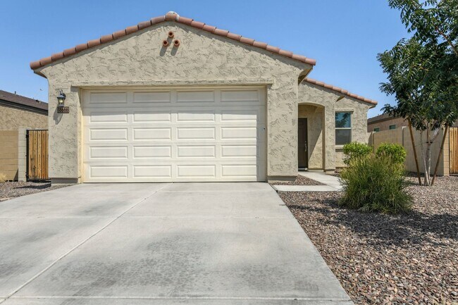 Foto del edificio - 18666 Puget Ave