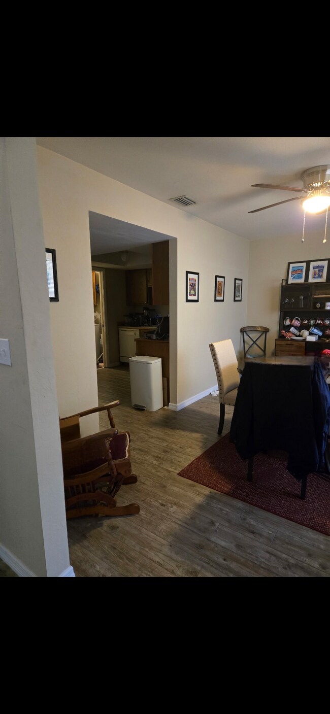 Comedor - 1303 SW 16th Ter