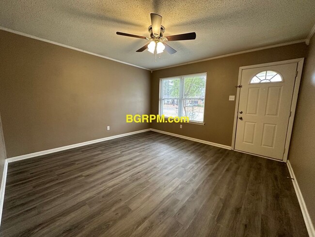 Foto del edificio - 3 BD, 1 1/2 BA, Home Jacksonville