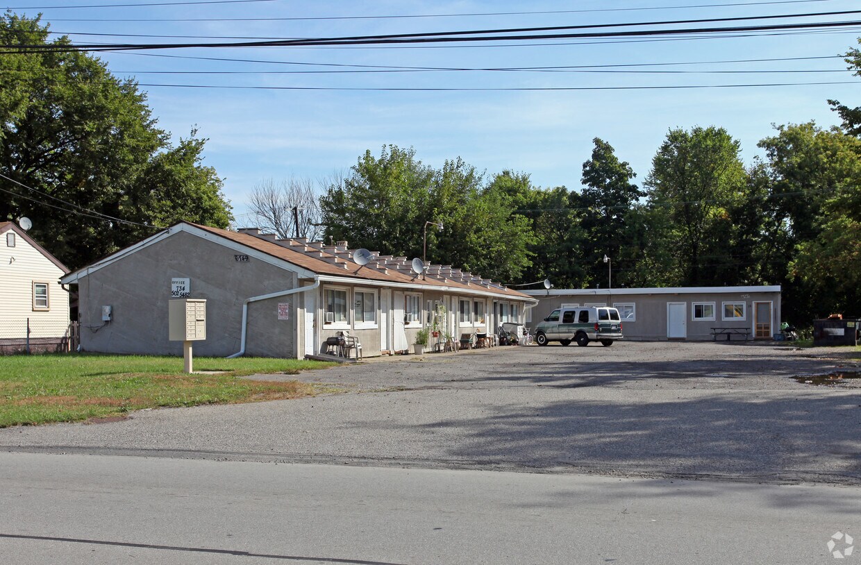 Foto del edificio - 6749 Middlebelt Rd