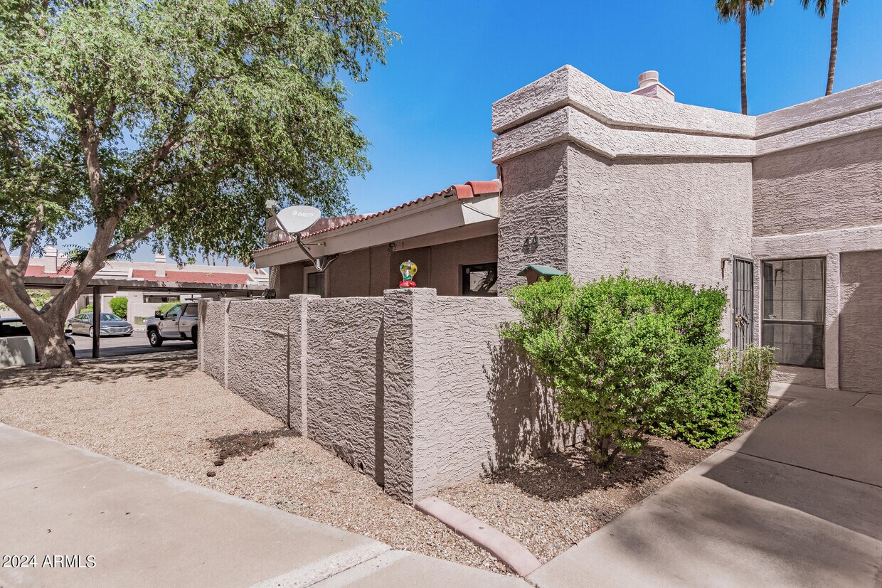 1976 N Lemon Tree Ln, Chandler, AZ 85224 Townhome Rentals in Chandler