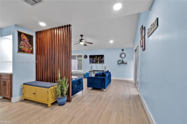 Foto del edificio - 3 br, 2 bath Townhome - 607 Village Lake Dr