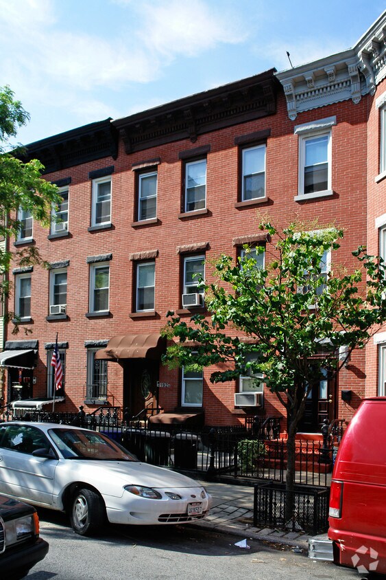 Primary Photo - 192A 13th St