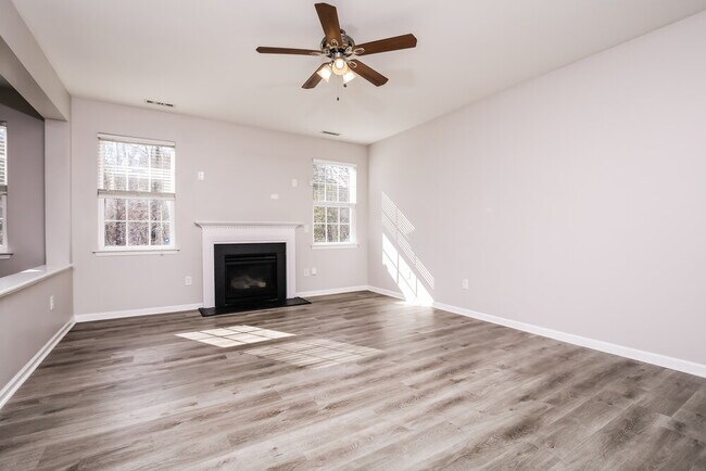 Building Photo - 1304 Cathedral Rock Ct