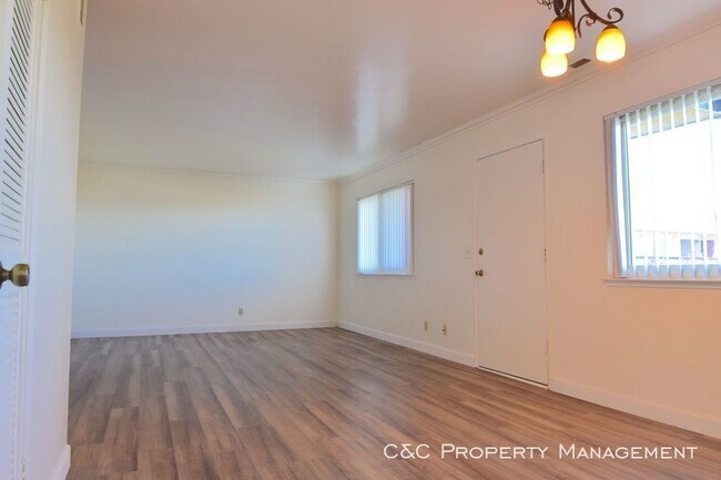 Building Photo - 935 Lighthouse Ave