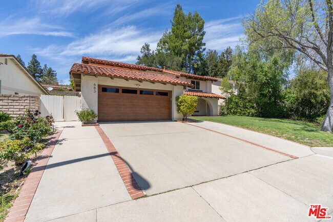 Building Photo - 683 Triunfo Canyon Rd