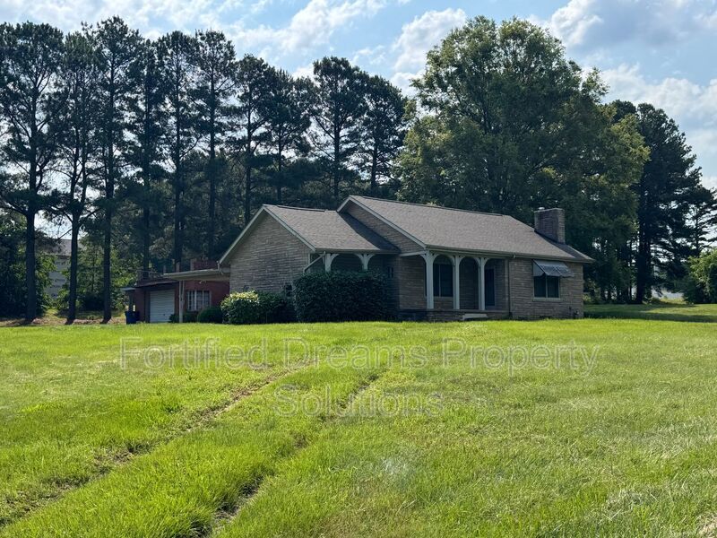 Foto principal - 633 S Greensboro St