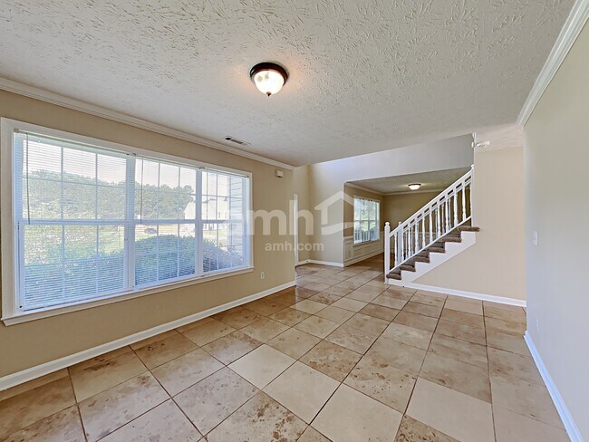 Building Photo - 210 Courtlyn Way