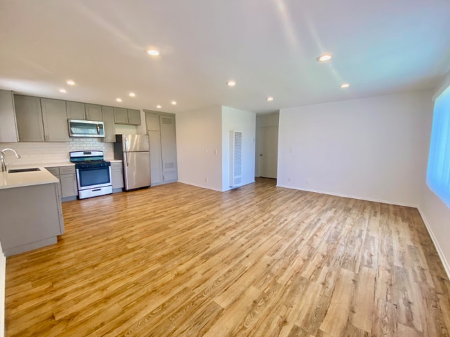 Building Photo - 144 Westmoreland Ave