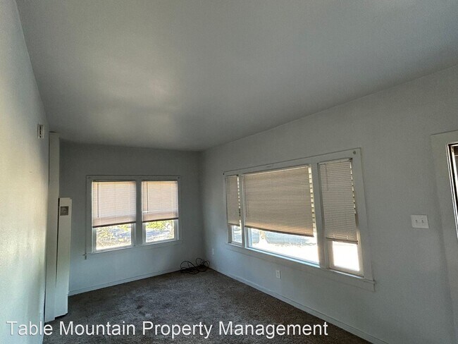 Foto del edificio - 1 br, 1 bath House - 8 Acacia Ave