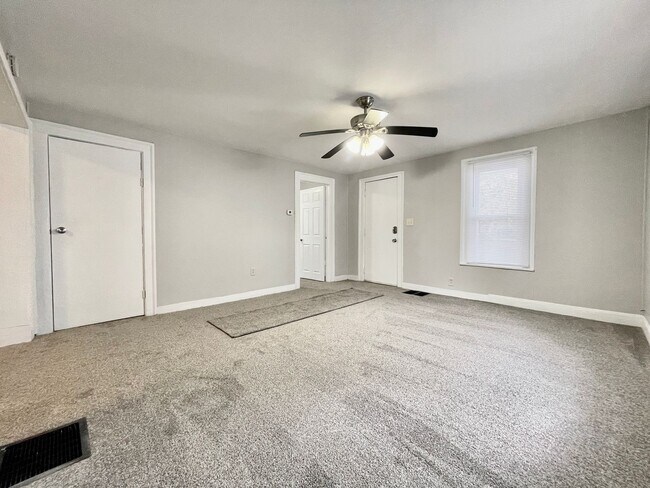 Foto del edificio - 1011-1013 Quarry Ave NW