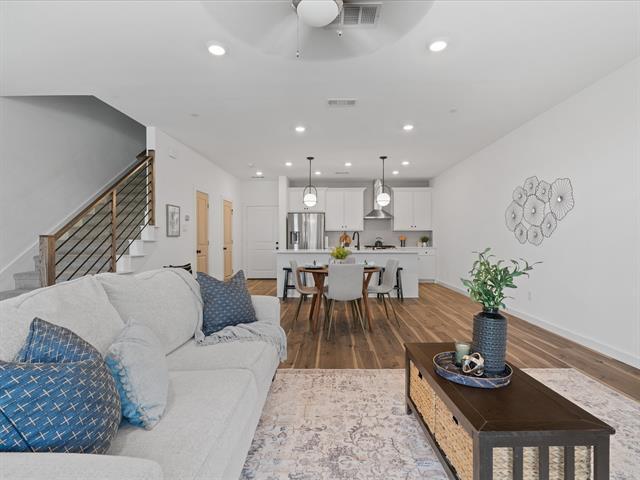 Foto del edificio - 871 Cavitt Ct