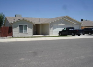 Building Photo - 2656-B 1/2 B 1/2 Rd