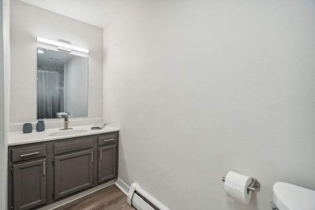 Building Photo - 908 Wharton Dr