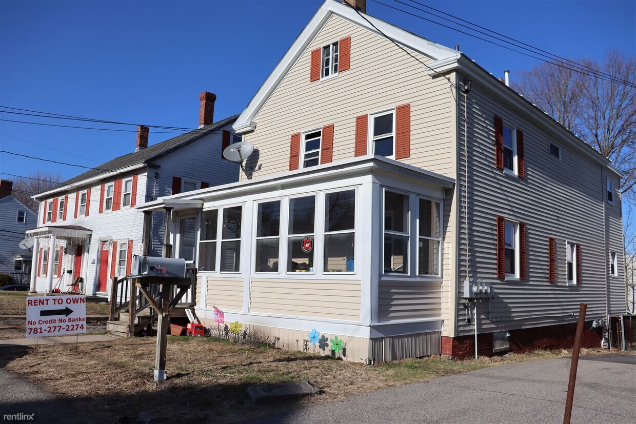 Primary Photo - 2 br, 1 bath Duplex - 6 Union St B