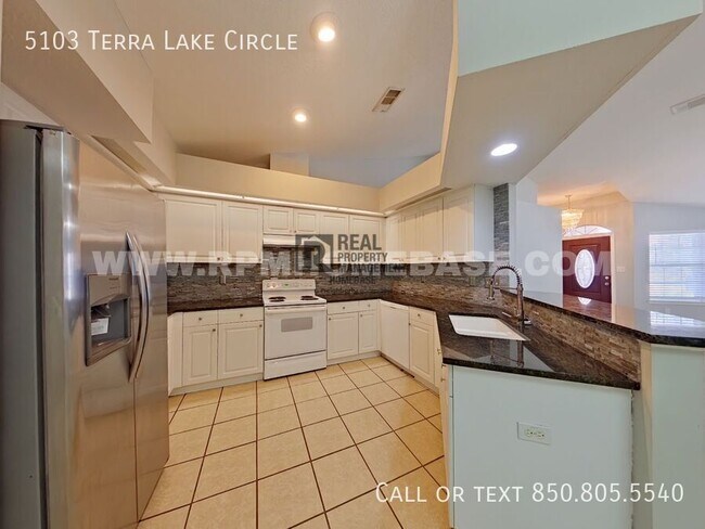 Foto del edificio - 5103 Terra Lake Cir