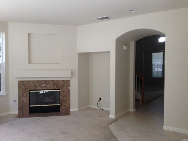 Foto del edificio - 331 Apple Blossom Ln