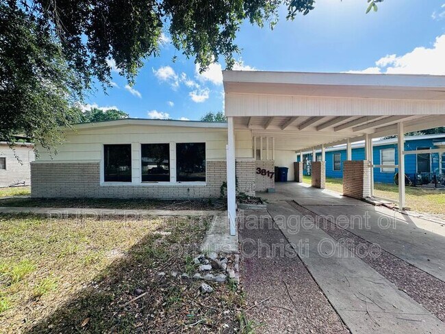Foto del edificio - 3817 Lamont St