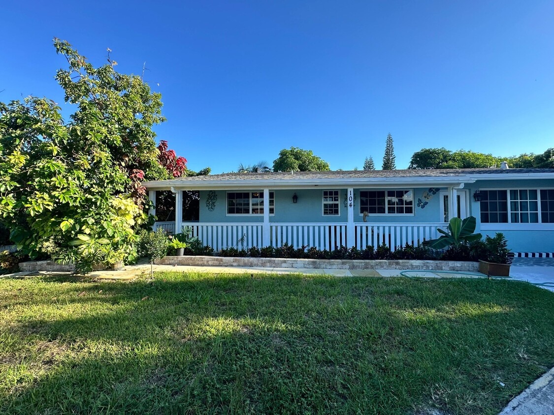 Foto principal - 104 NE 16th Ave