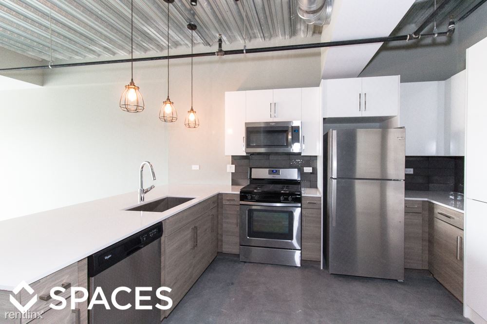 Foto principal - 1241 N Milwaukee Ave