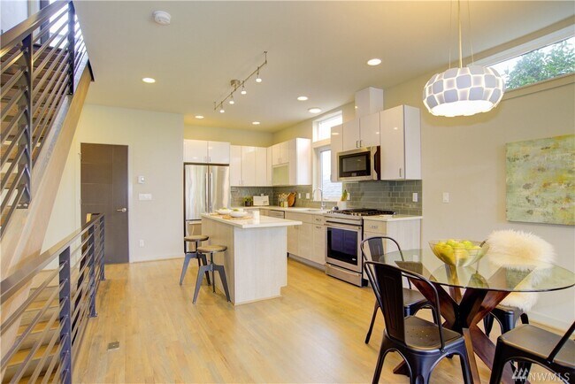 Foto del edificio - 6209 9th Ave NE