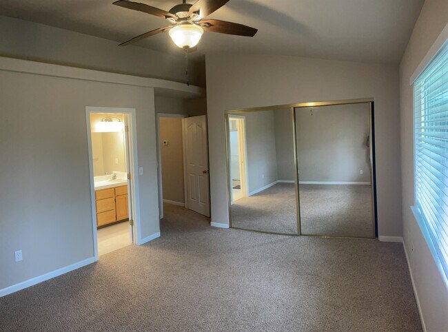 Building Photo - 4515 Sioux Ct