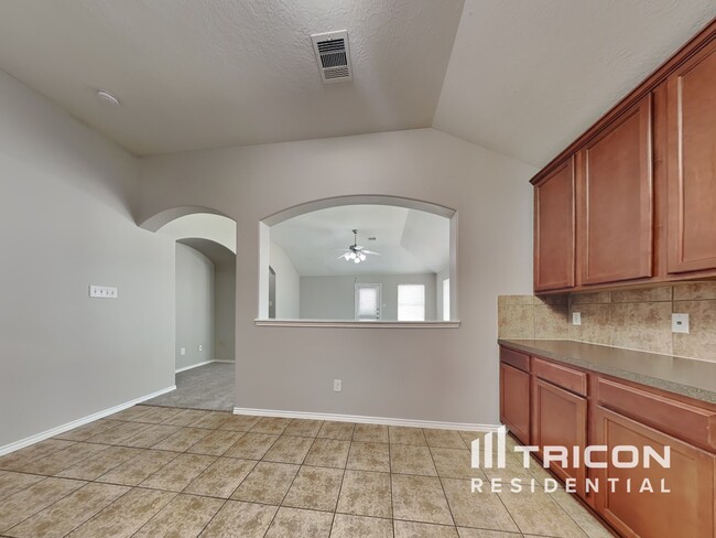 Foto del edificio - 8039 Branson Park Ln