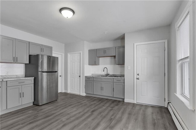 Building Photo - 52 Bellevue Ave