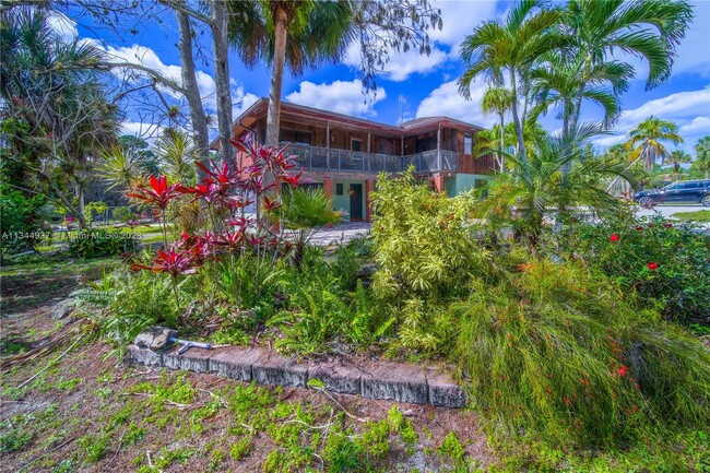 Foto del edificio - 576 Marshall Rd