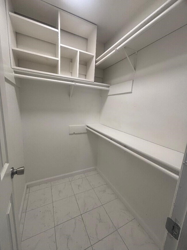 Foto del edificio - 7218 Arista Dr