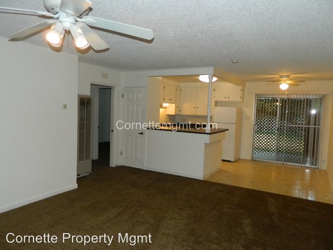 Building Photo - 6727-6727 Greenback Ln