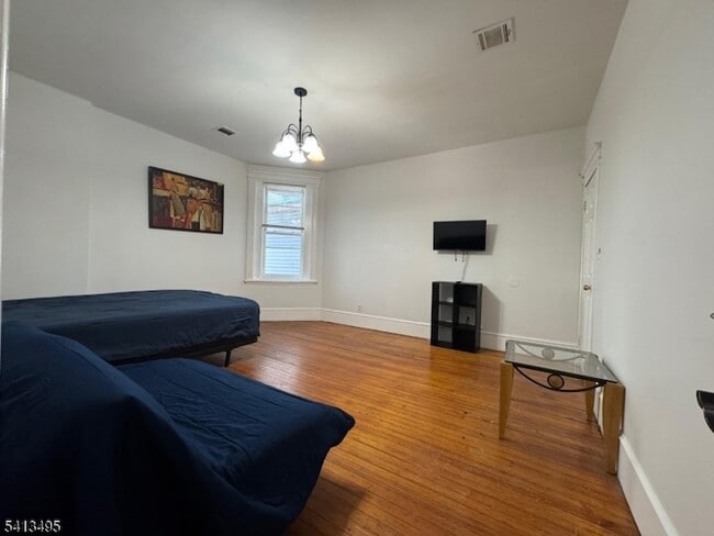 Building Photo - 209 Mt Prospect Ave