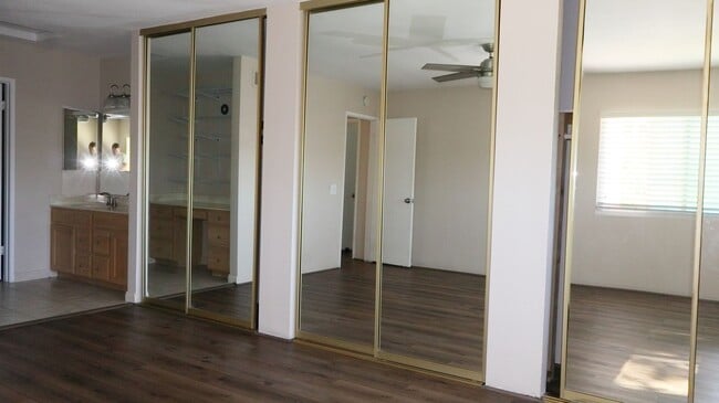 Foto del edificio - Beautiful 3 bedrooms corner unit condo located in Poway.