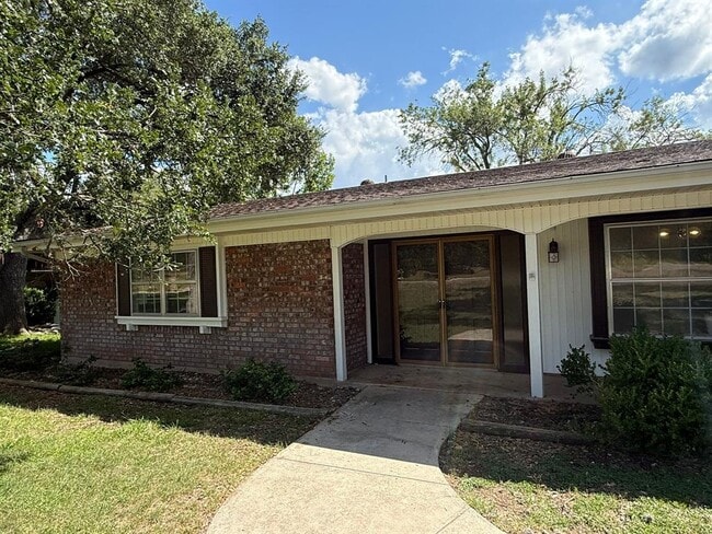 Building Photo - 209 W Mimosa Cir