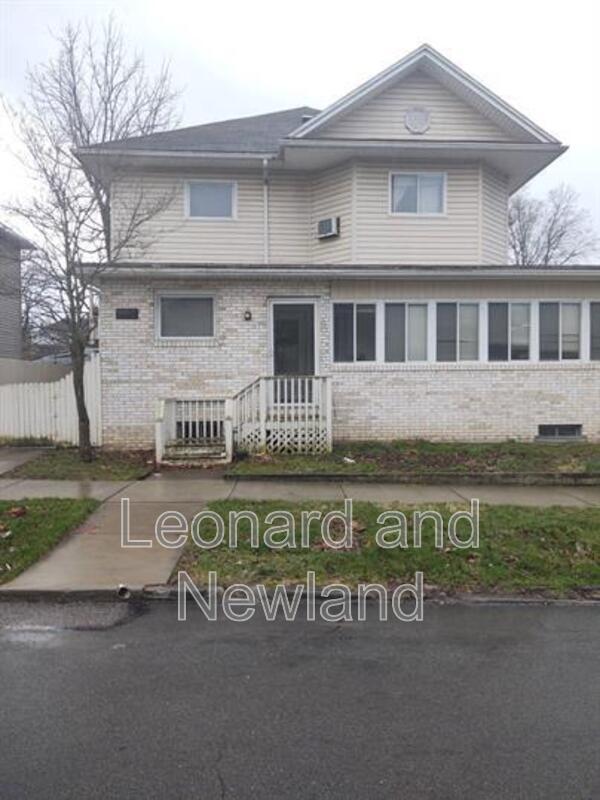 Primary Photo - 902 Beatty Ave
