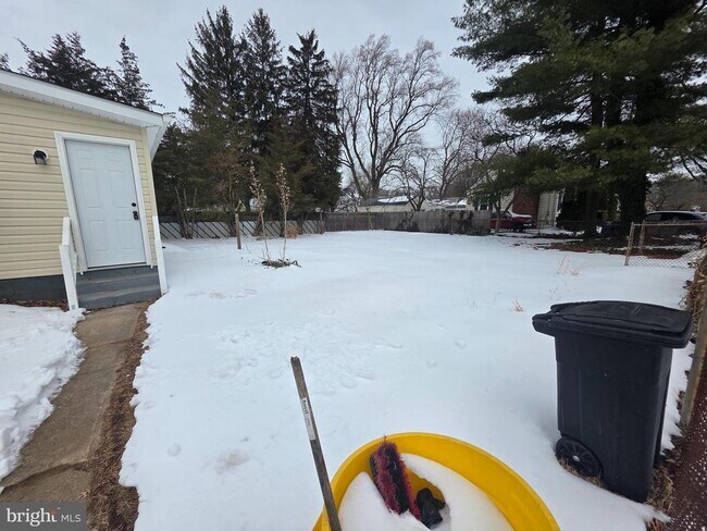 Foto del edificio - 522 Kuser Rd