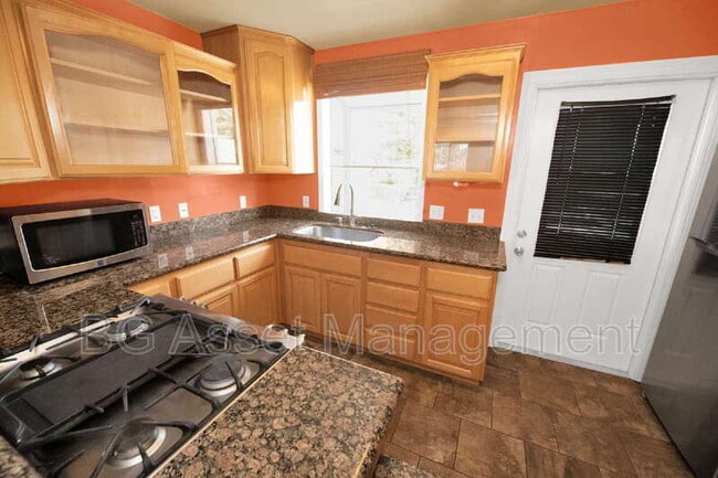 Foto del edificio - 950 Kelvin Ct