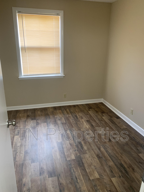 Building Photo - 1510 Falcon Dr