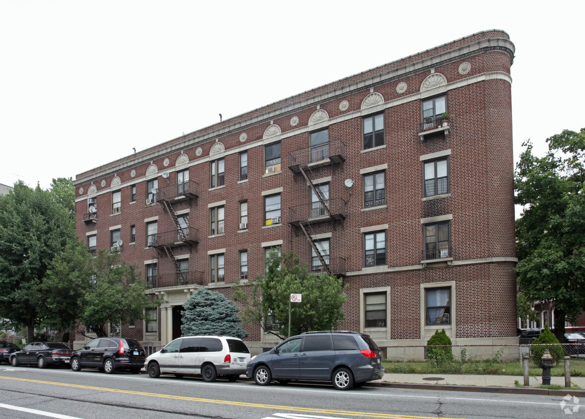 Building Photo - Dora Court