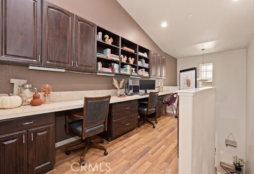 Foto del edificio - 15901 Fountain Ln