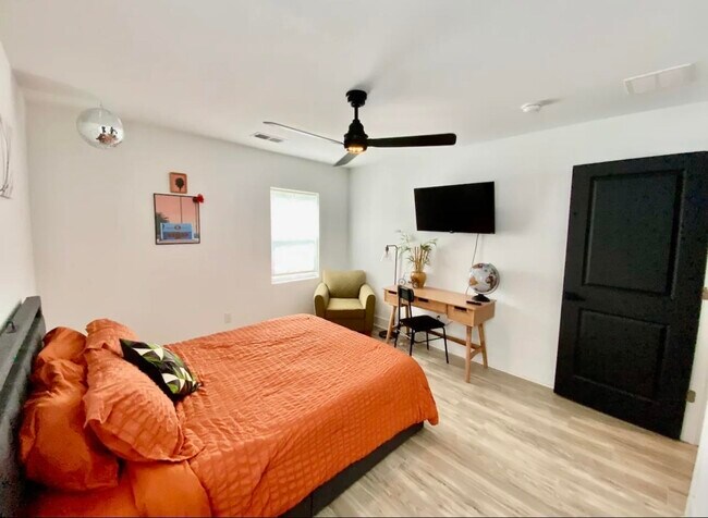 Foto del edificio - 84 N Holmes St